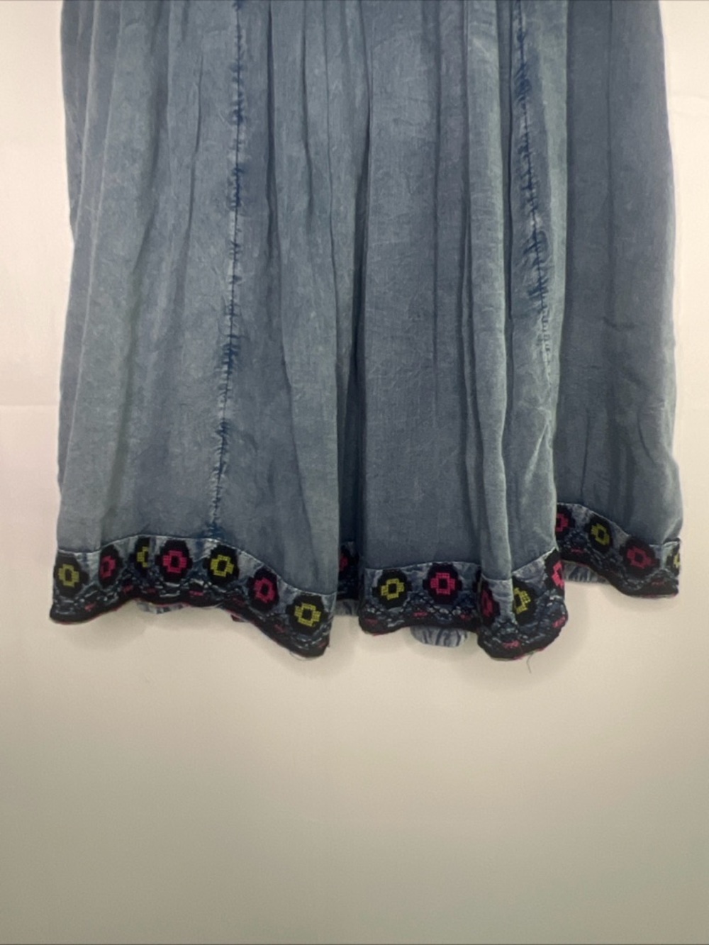 Rachel Zoe Washed Indigo Embroidered Sleeveless Tank - Picture 3 of 9